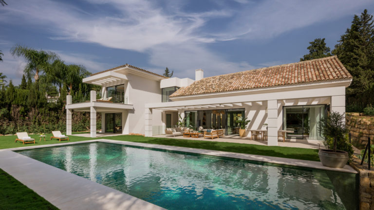 A modern and impressive villa in Paraiso alto, Benahavis