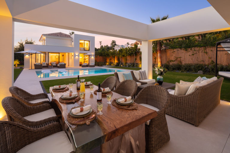 Chalet for sale in Nueva Andalucia, Marbella