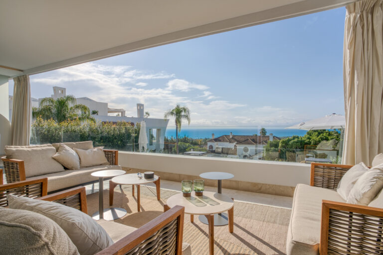 Apartment for sale in Sierra Blanca, Marbella