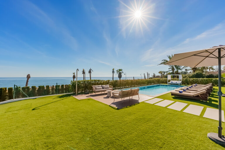Contemporary villa with direct access to the beach on the New Golden Mile, Estepona.