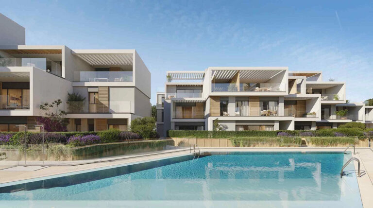 Apartamento en venta en Las Brisas, Marbella
